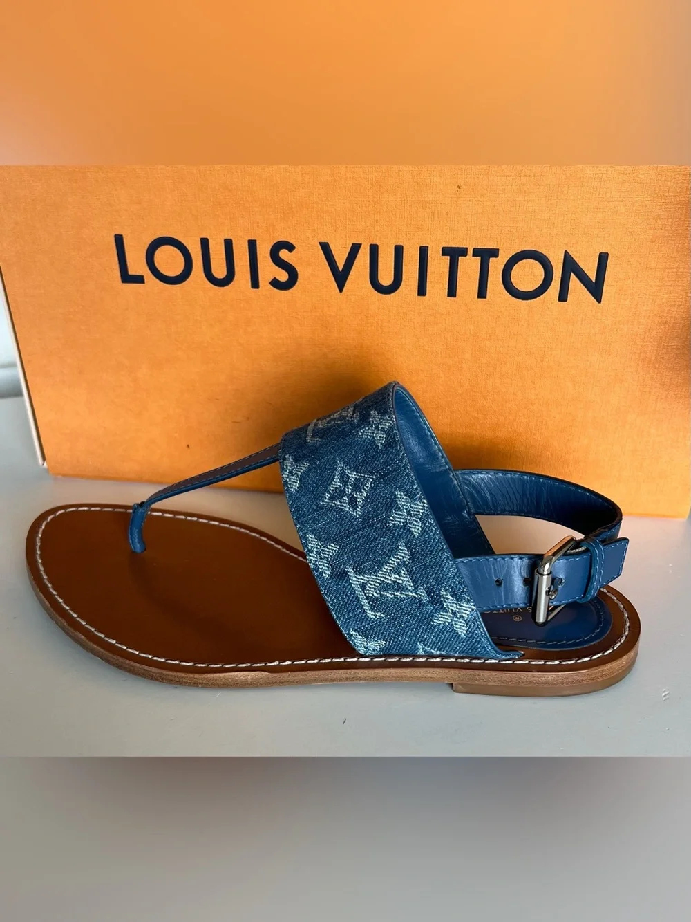 LOUIS VUITTON Starboard Flat Thong Sandal in Blue Monogram Denim ๐ Size 38 - Picture 15 of 16